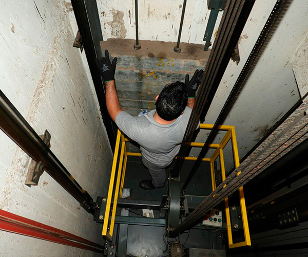 Modernização de elevador em Jaú