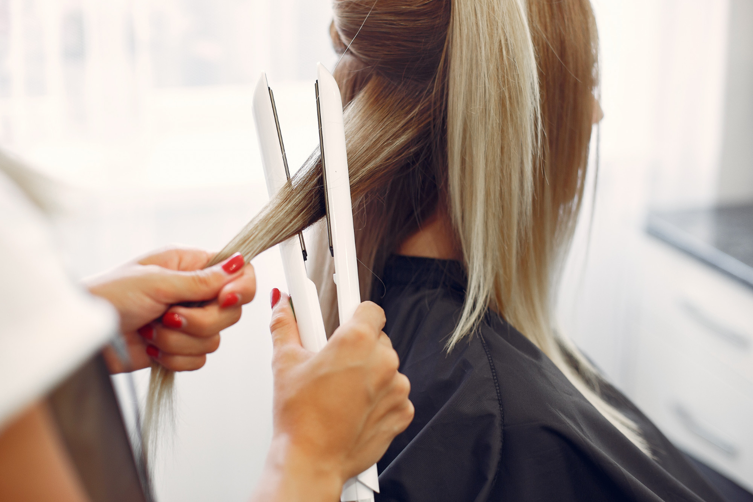 Técnicas e cuidados de alisamento que não danifica o cabelo